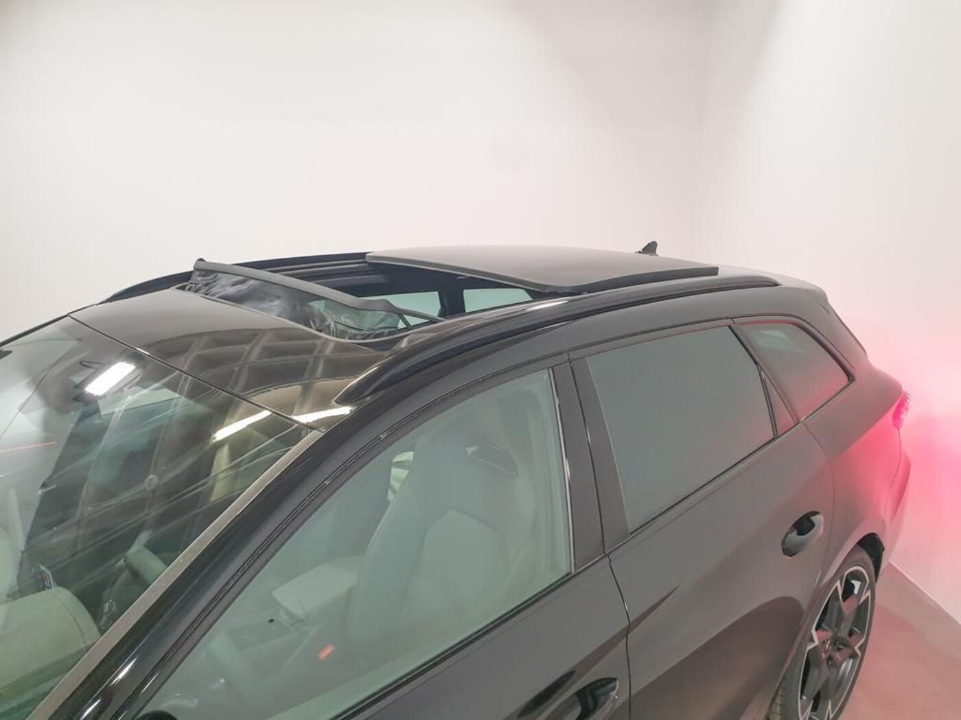 CUPRA Leon Sportstourer 1.5 eTSI Launch Edition DSG 110 kW (150 CV) — photo 11