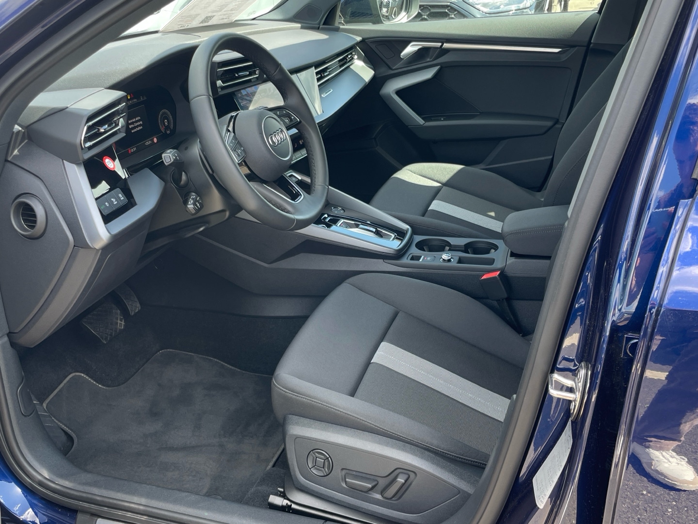 Bild über Audi A3 Sportback advanced 35 TDI S tronic - für weitere Informationen kontaktieren Sie den Audi Partner