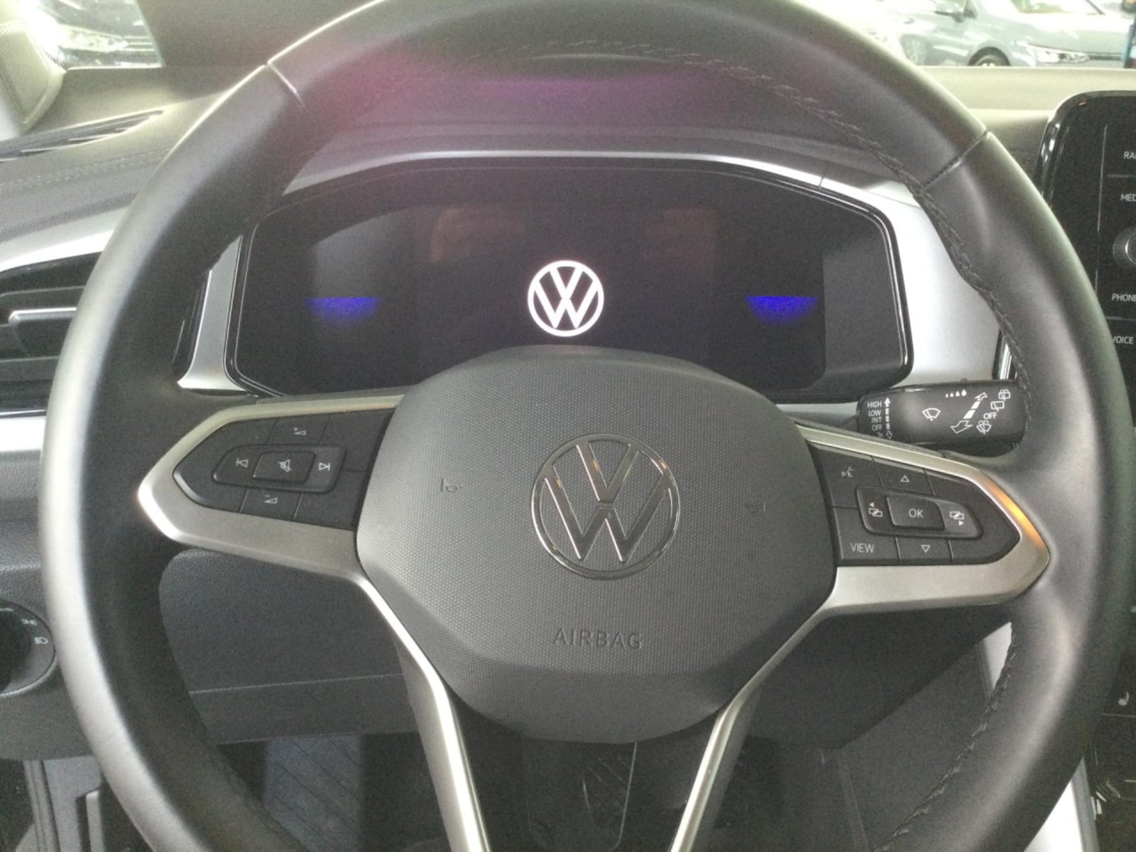 Volkswagen T-Roc – Bild 12
