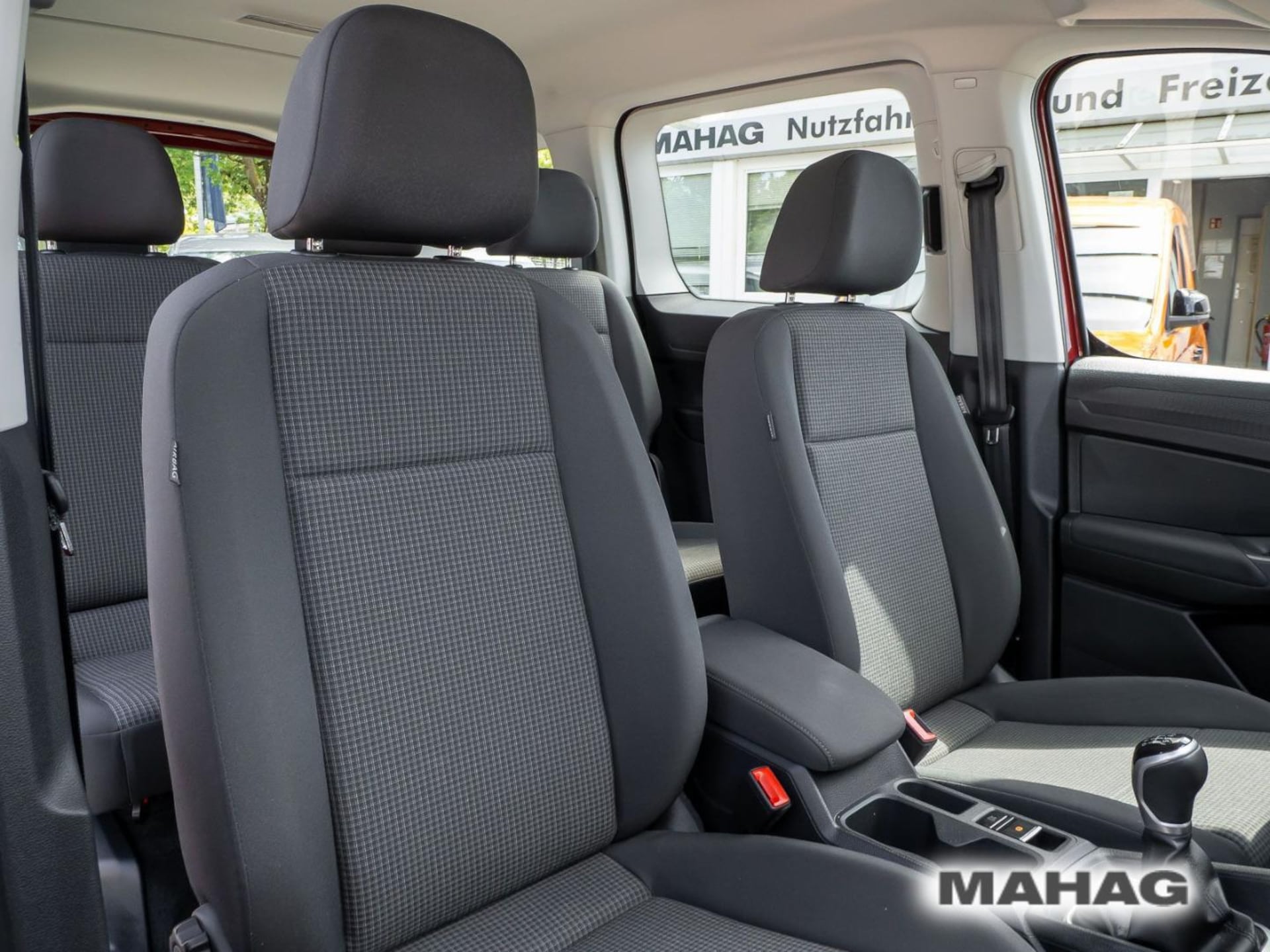 Volkswagen Caddy Maxi Basis-Modell