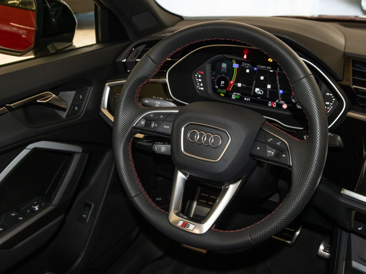 Bild über Audi Q3 TDI 110 kW S tronic - für weitere Informationen kontaktieren Sie den Audi Partner