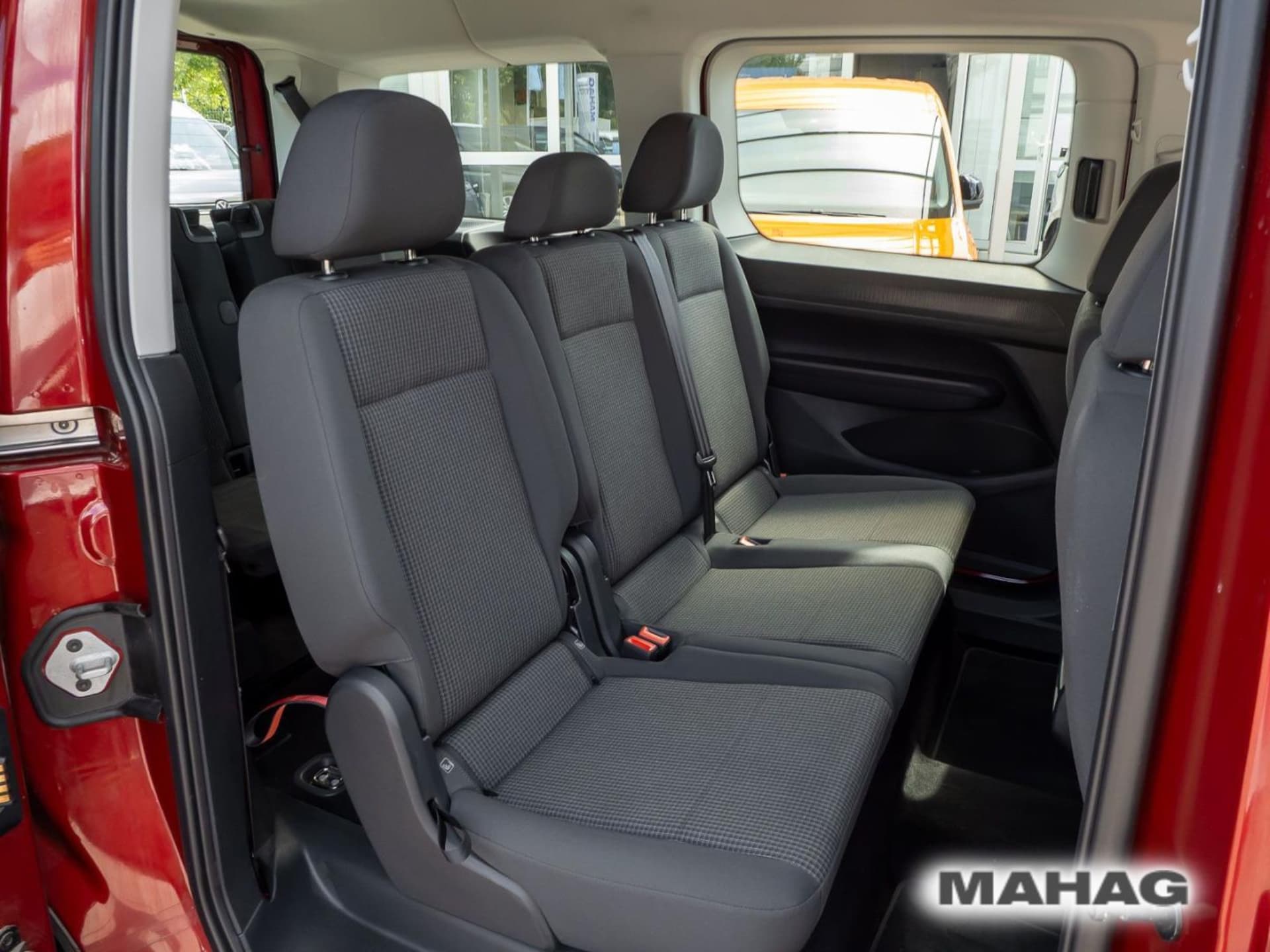 Volkswagen Caddy Maxi Basis-Modell
