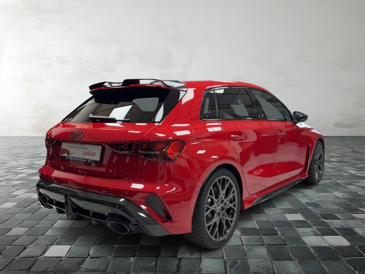 Bild über Audi RS 3 Sportback TFSI quattro 294 kW S tronic - für weitere Informationen kontaktieren Sie den Audi Partner