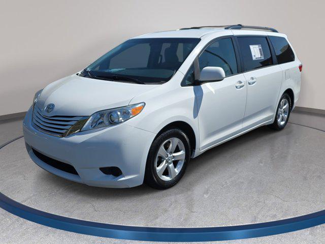 2017 Toyota Sienna LE