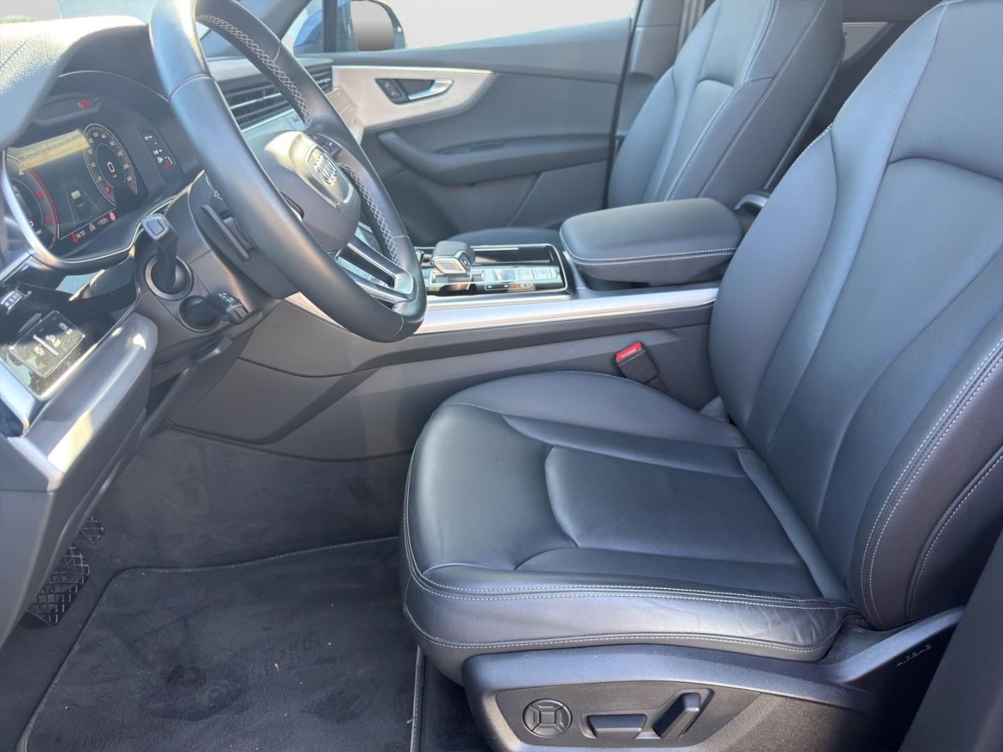 Bild über Audi Q7 SUV S line 45 TDI quattro tiptronic - für weitere Informationen kontaktieren Sie den Audi Partner