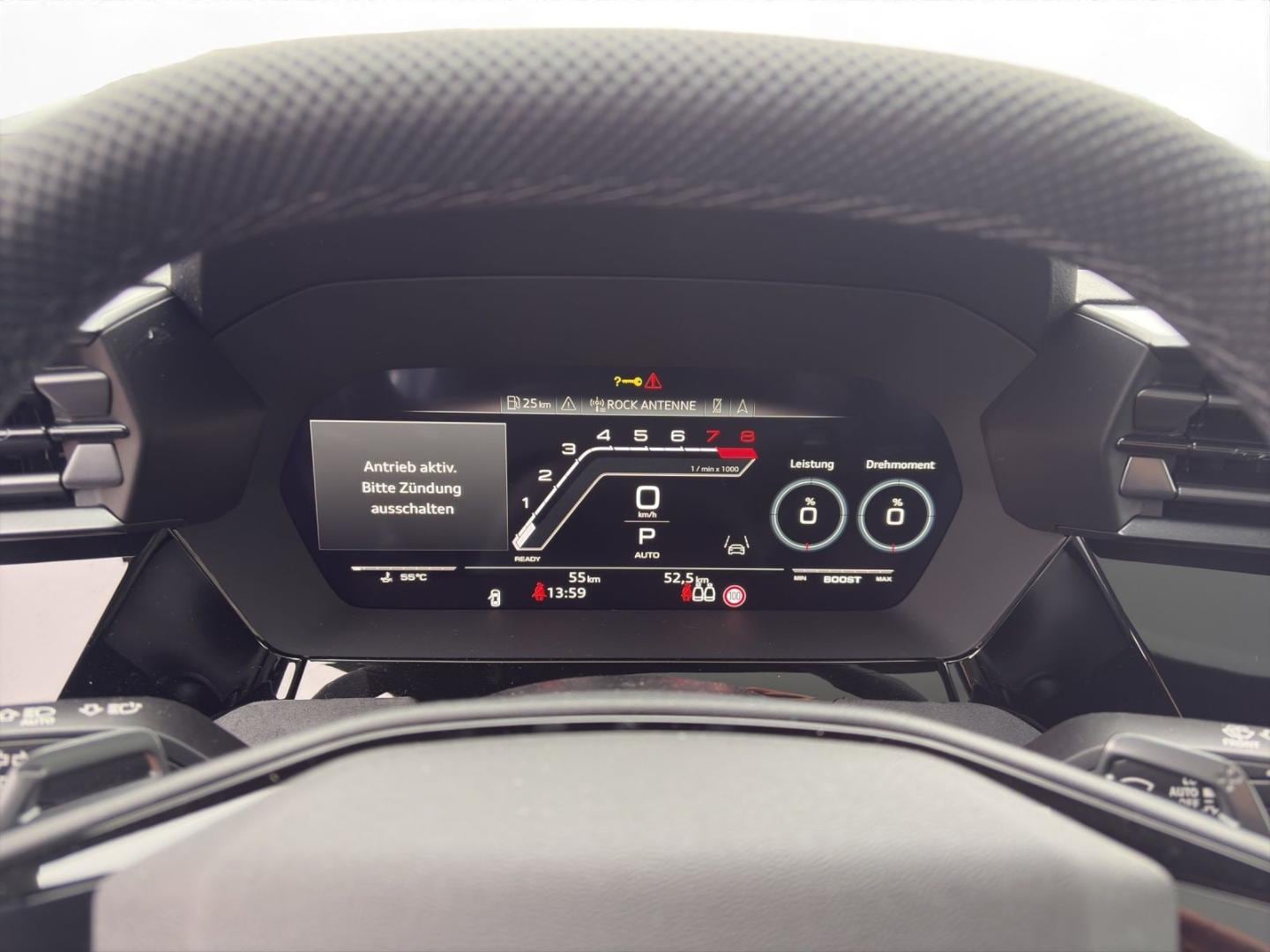 Bild über Audi RS 3 Limousine TFSI quattro 294 kW S tronic - für weitere Informationen kontaktieren Sie den Audi Partner
