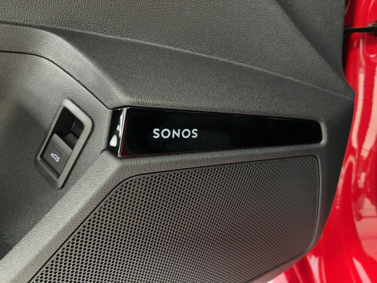Bild über Audi RS 3 Sportback TFSI quattro 294 kW S tronic - für weitere Informationen kontaktieren Sie den Audi Partner