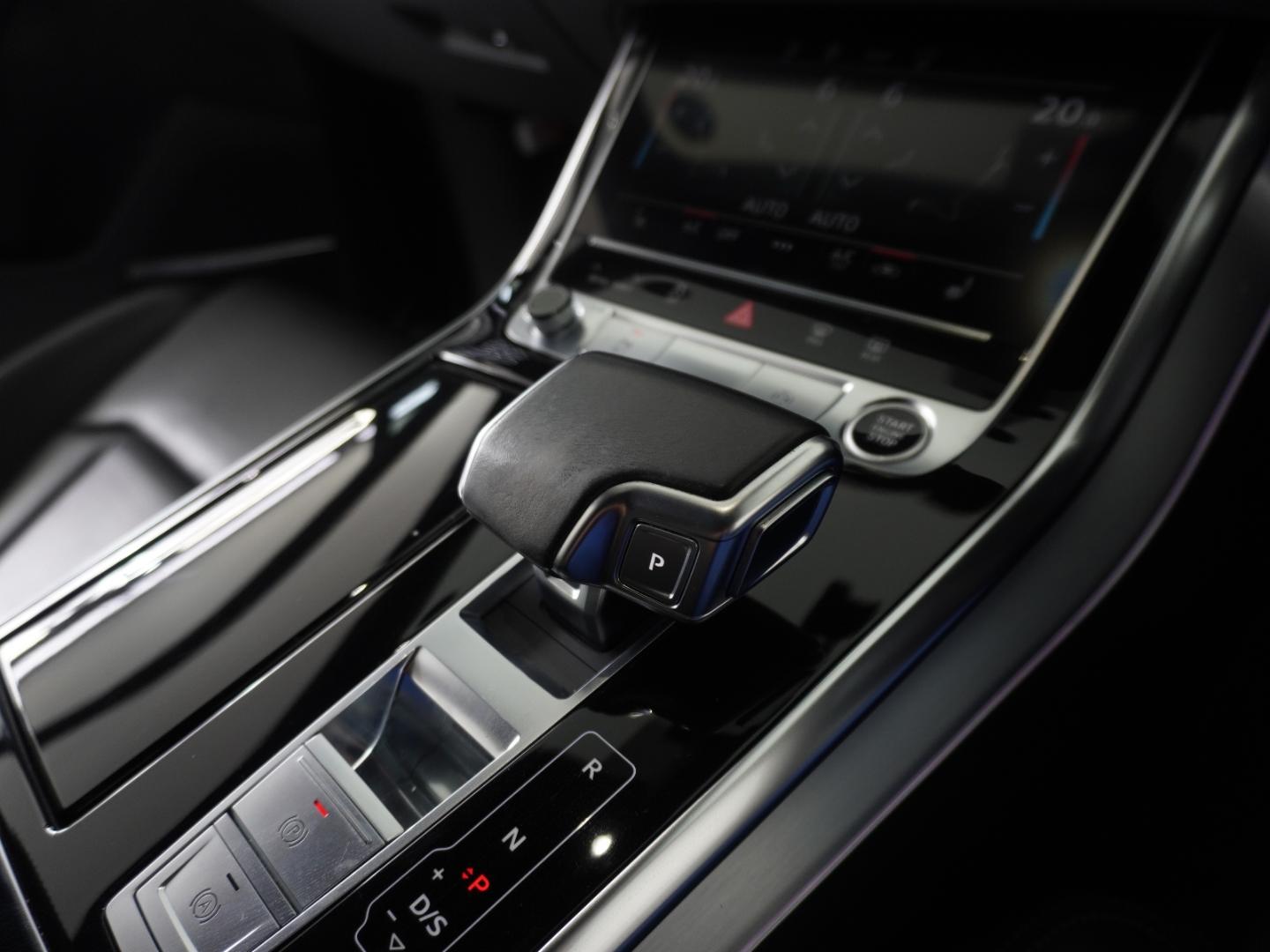 Audi Q7 55 TFSI quattro S line 250(340) kW(PS) tiptronic for more details contact your dealer