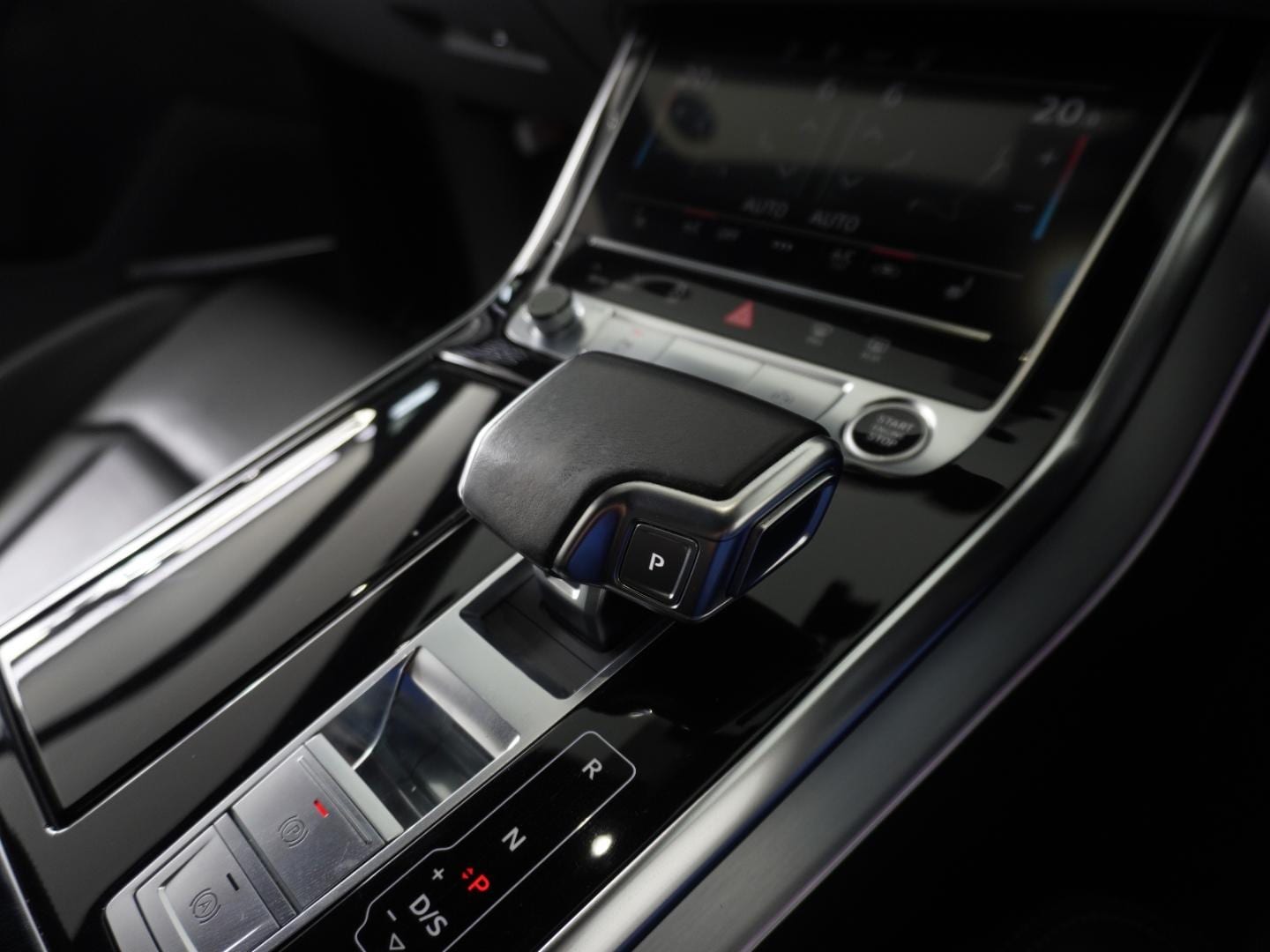 Audi Q7 55 TFSI quattro S line 250(340) kW(PS) tiptronic for more details contact your dealer
