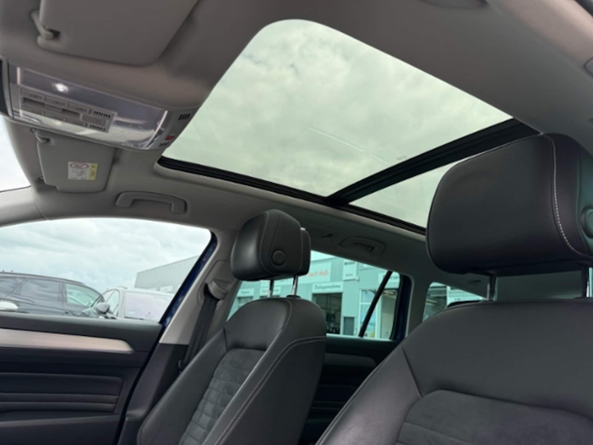 Volkswagen Passat Variant Elegance