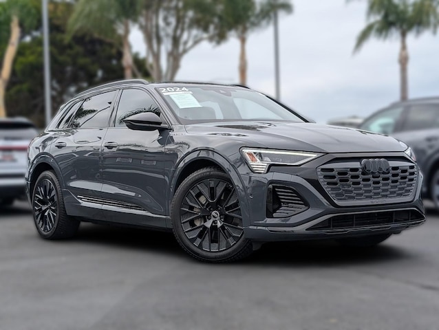 Photo of 2024 Audi Q8 e-tron