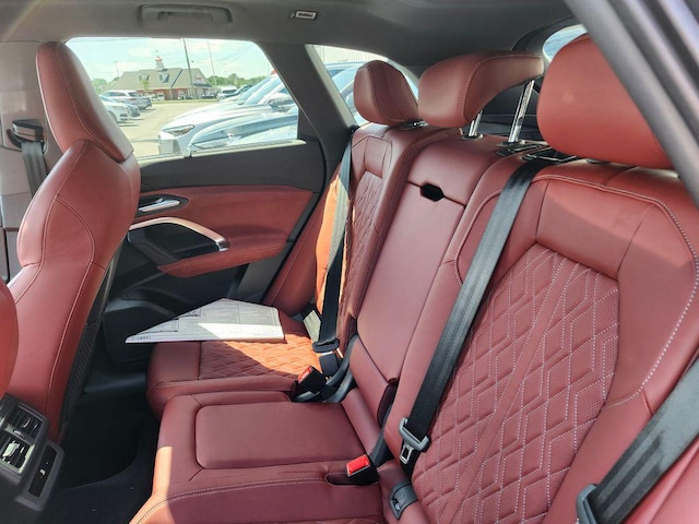 2026 Audi SQ5 Premium Plus - Photo 14