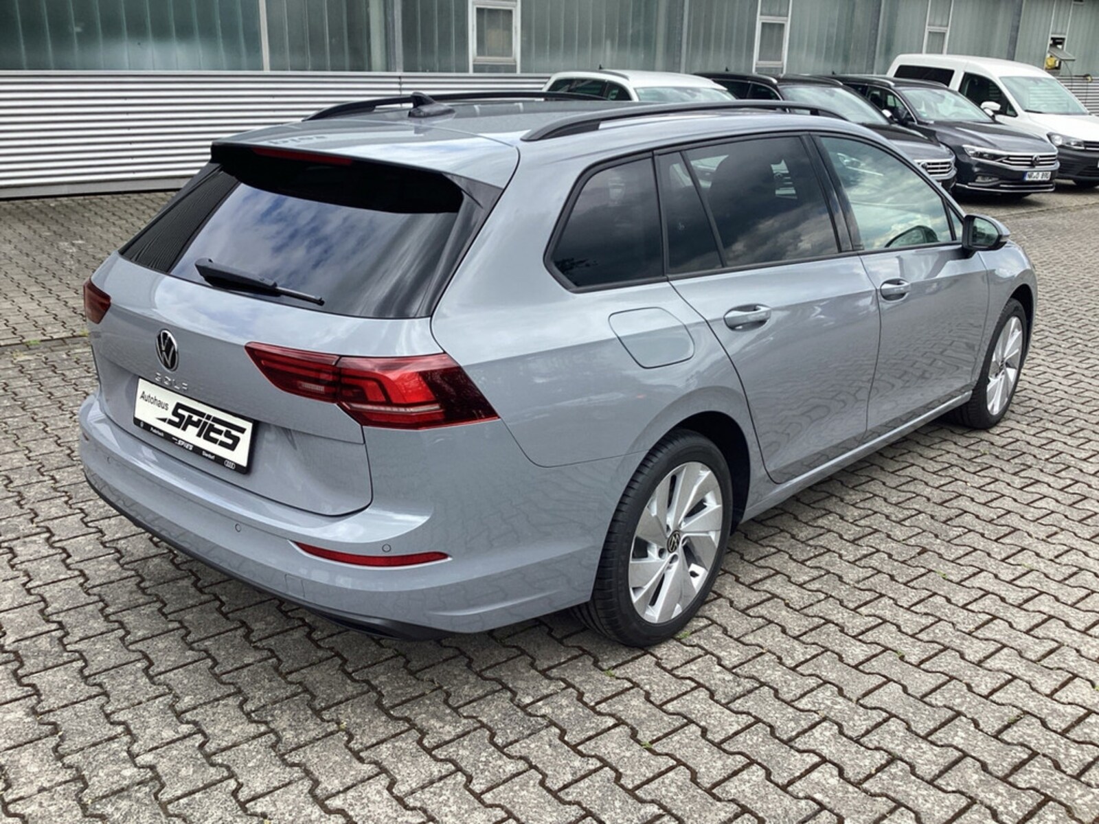 Volkswagen Golf Variant – Bild 2