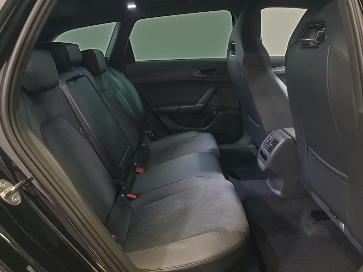 CUPRA Leon Sportstourer 1.5 eTSI Launch Edition DSG 110 kW (150 CV) — photo 7