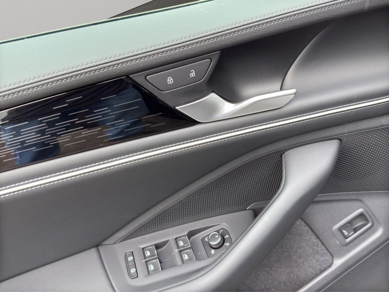 Volkswagen Passat – Bild 13