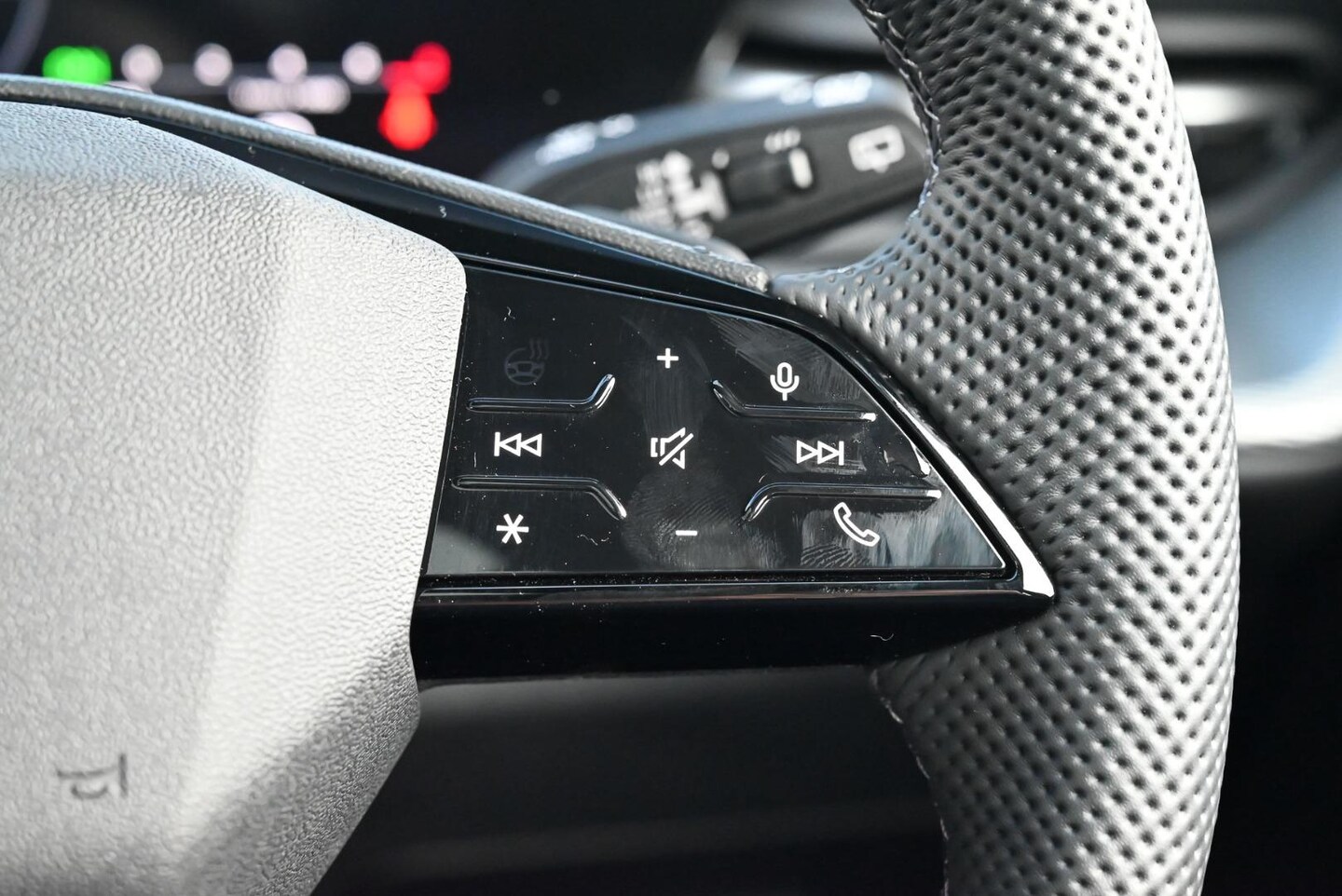 Image about Audi Q5 SUV TFSI quattro 200 kW sport