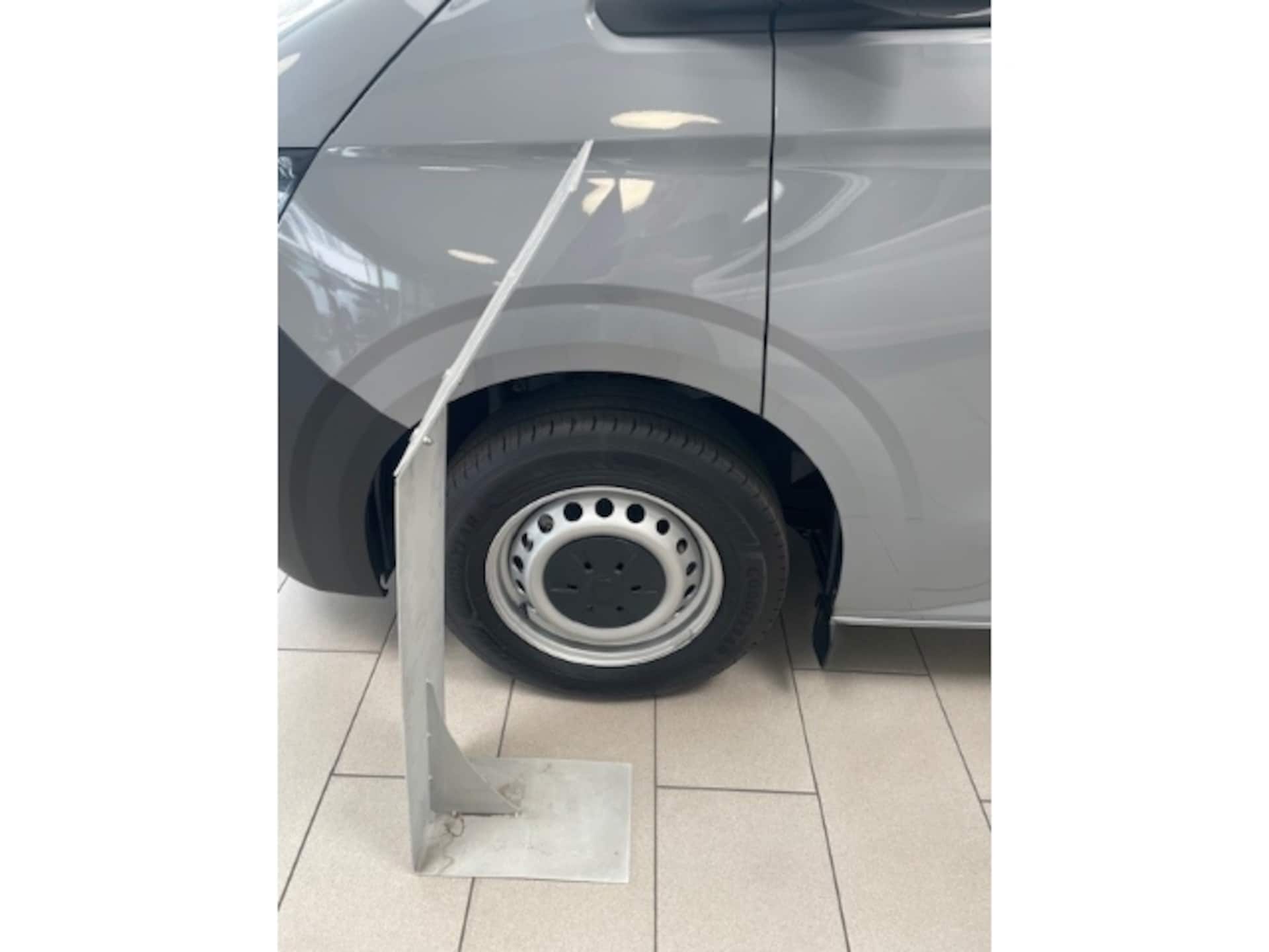 Volkswagen Transporter Kasten kurzer Radstand
