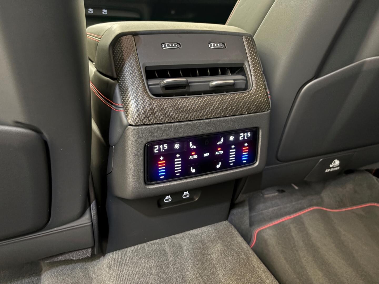 Bild über Audi Q7 SUV TDI quattro 220 kW tiptronic - für weitere Informationen kontaktieren Sie den Audi Partner