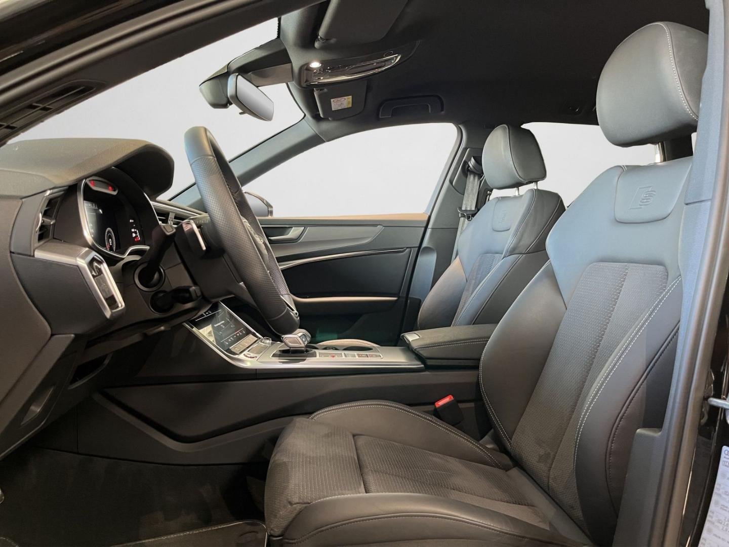 Bild über Audi S6 Avant TDI quattro tiptronic - für weitere Informationen kontaktieren Sie den Audi Partner