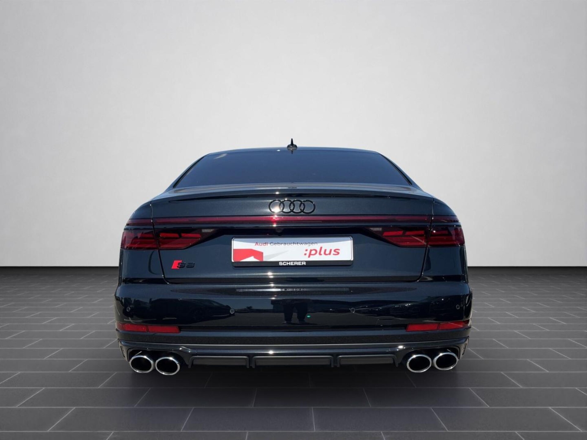 Audi S8