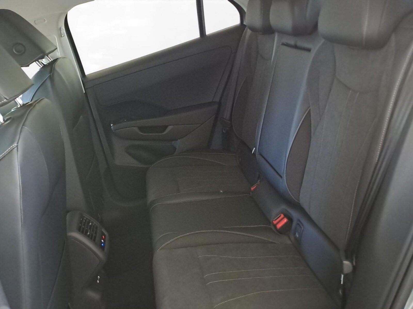 Volkswagen T-Roc – Bild 13