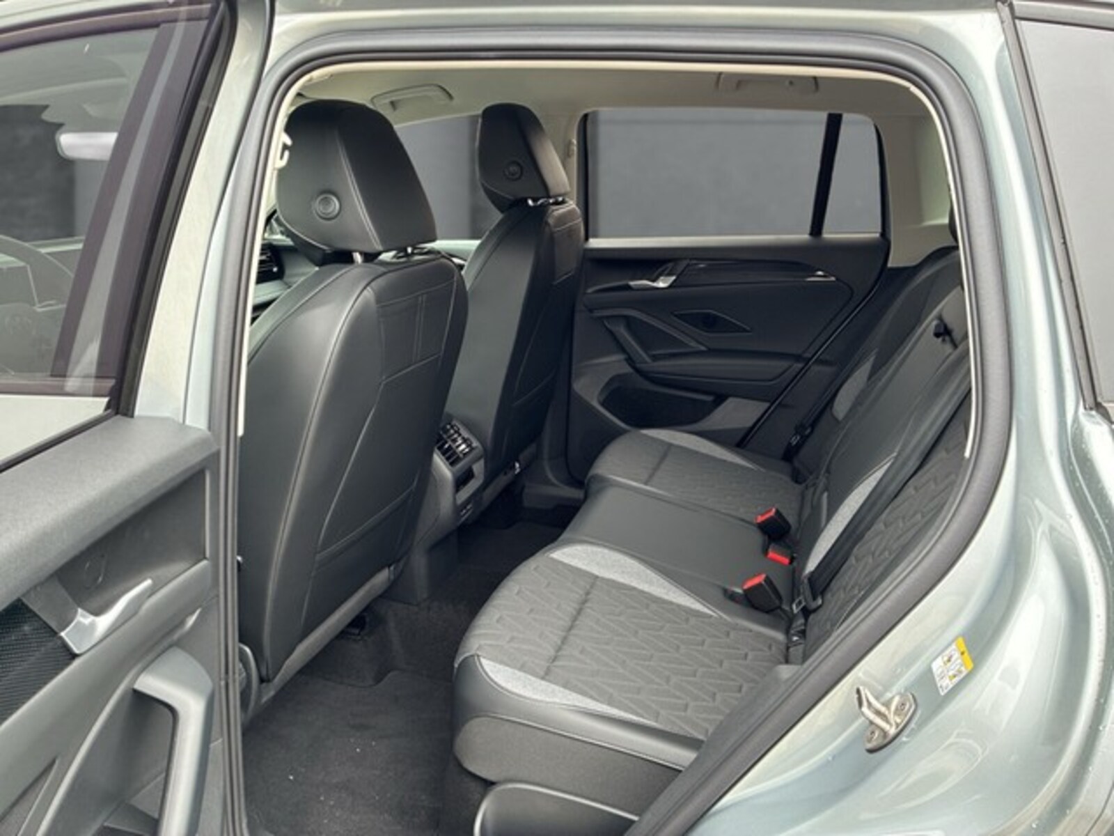 Volkswagen Tiguan – Bild 15