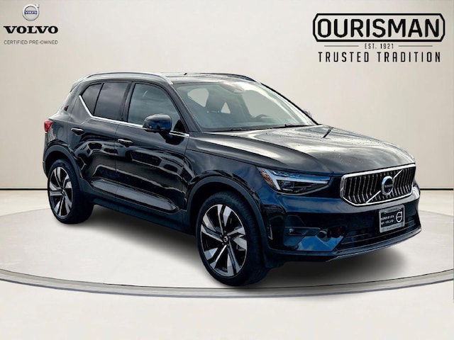 2025 Volvo XC40