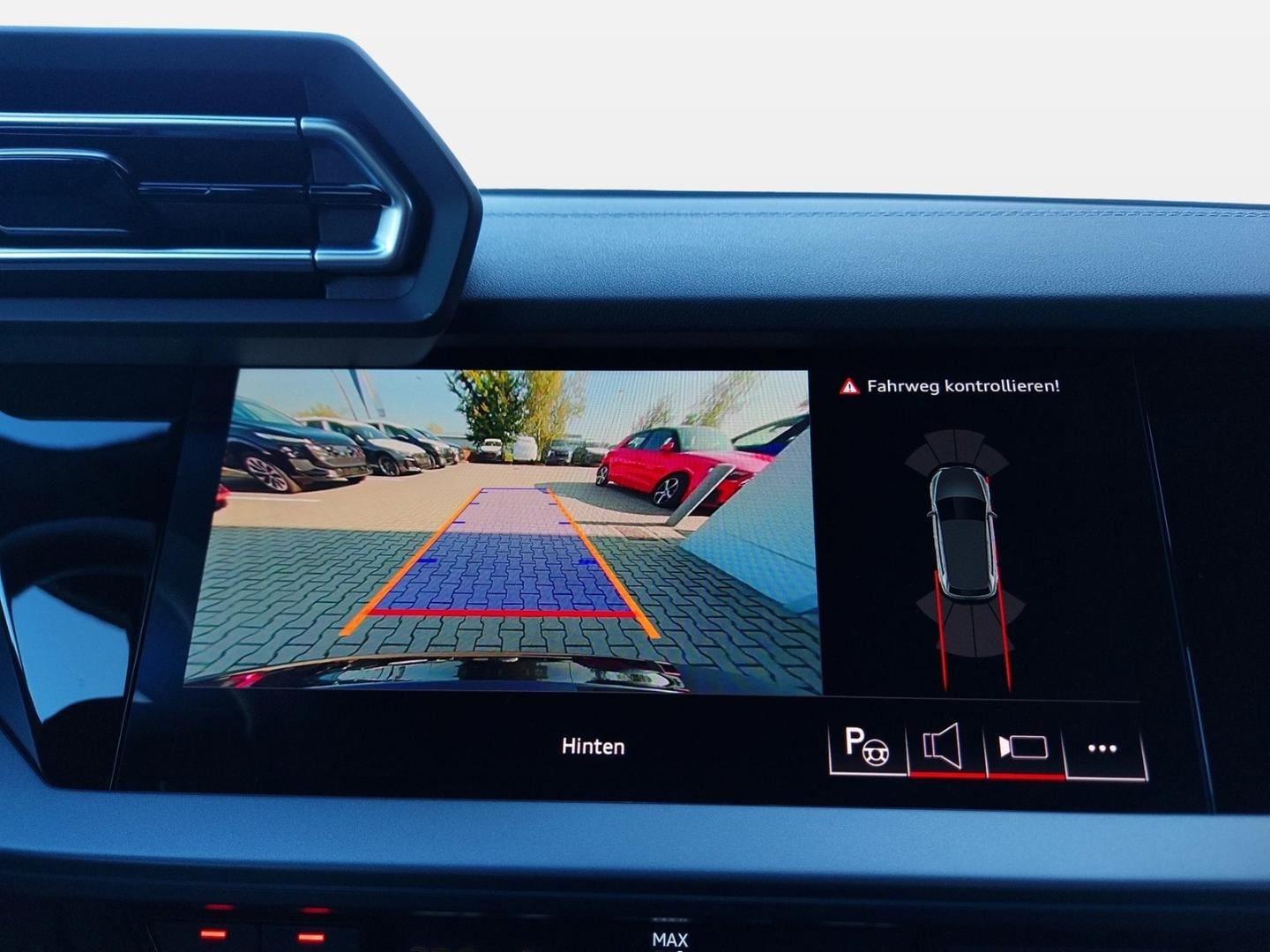 Bild über Audi S3 Sportback TFSI quattro S tronic - für weitere Informationen kontaktieren Sie den Audi Partner