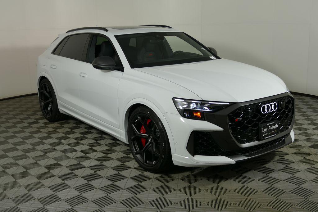 2026 Audi RS Q8 -'s photo