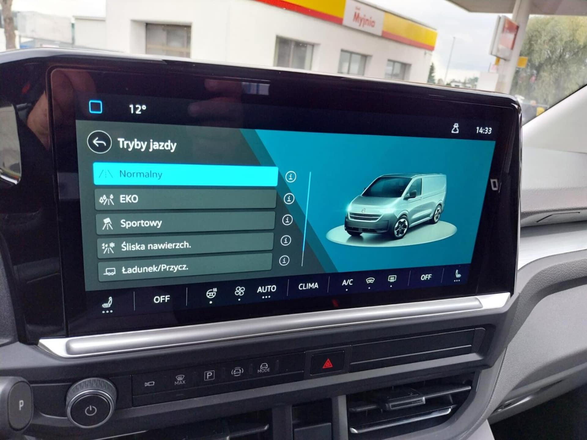 Volkswagen Caravelle długi roztaw osi Life