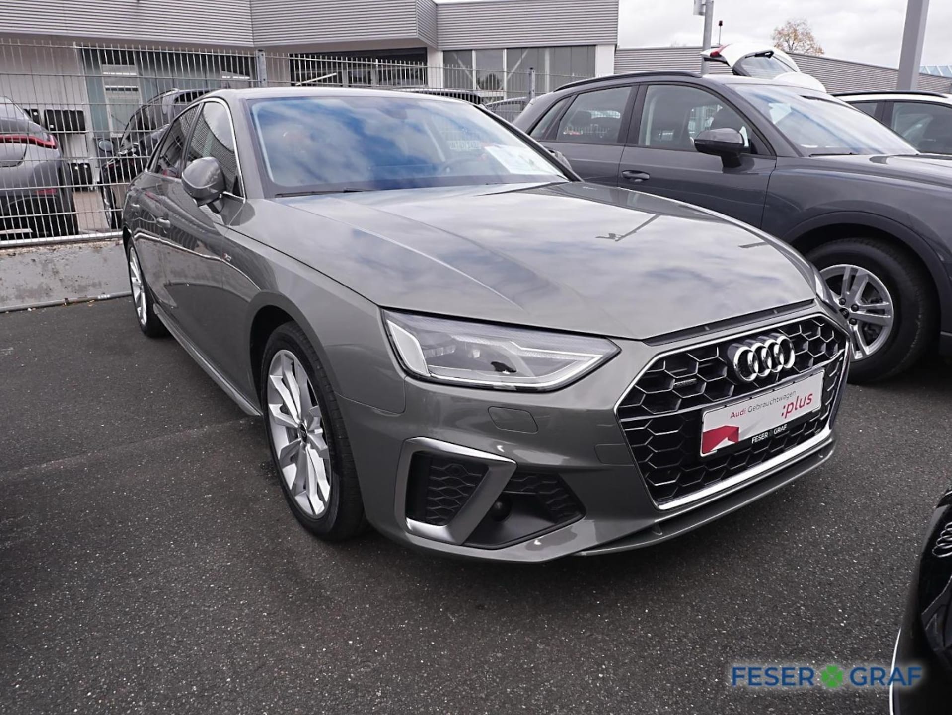Audi A4 Limousine S line