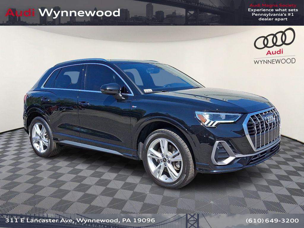 2024 Audi Q3 45 TFSI S Line Premium quattro's photo