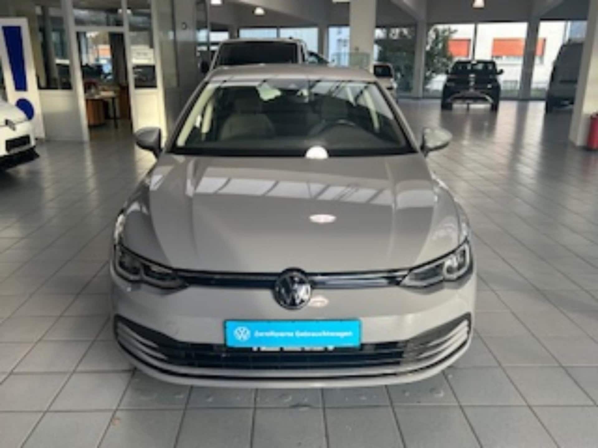 Volkswagen Golf Life