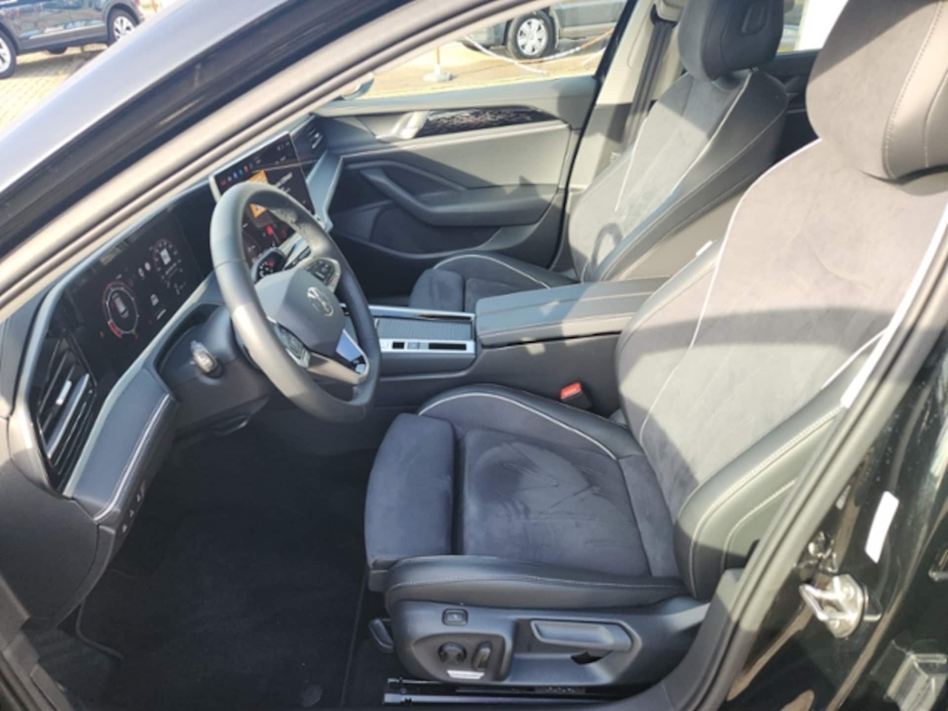 Volkswagen Passat Elegance