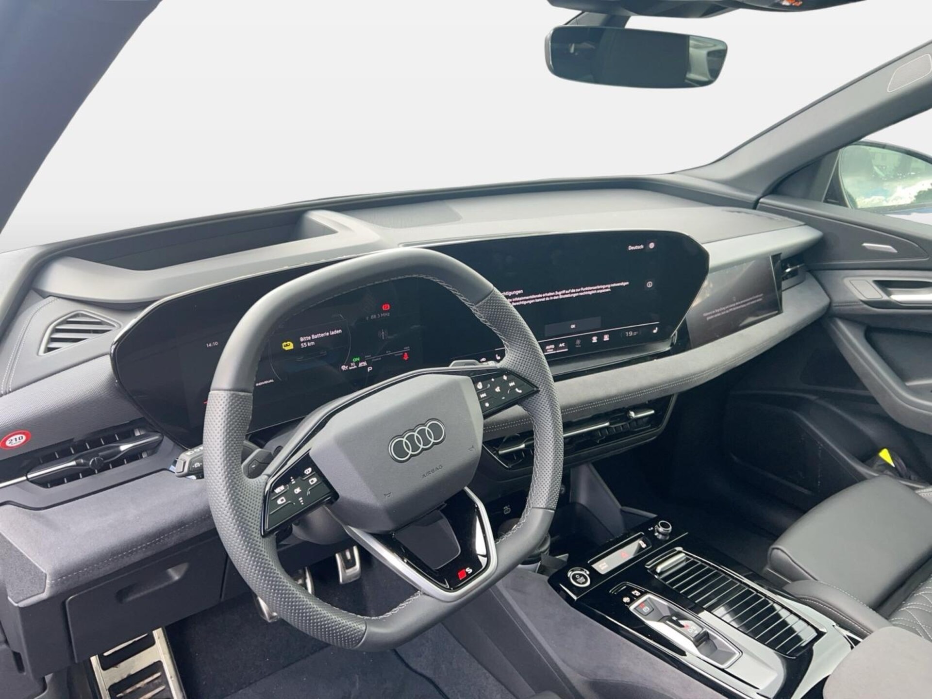 Audi Q6 SUV e-tron