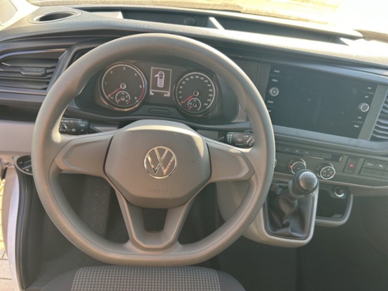 Volkswagen T6.1 Transporter Kasten langer Radstand – Bild 20