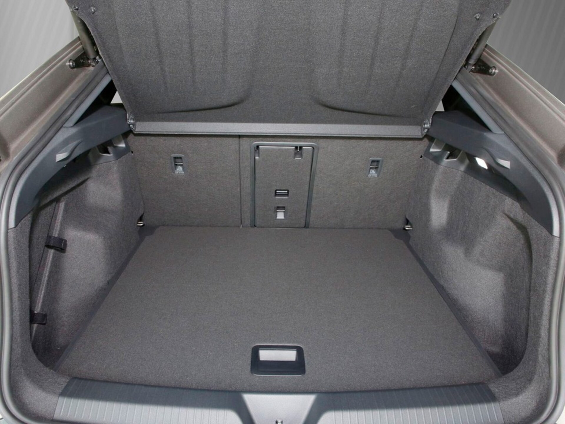 CUPRA Tavascan VZ