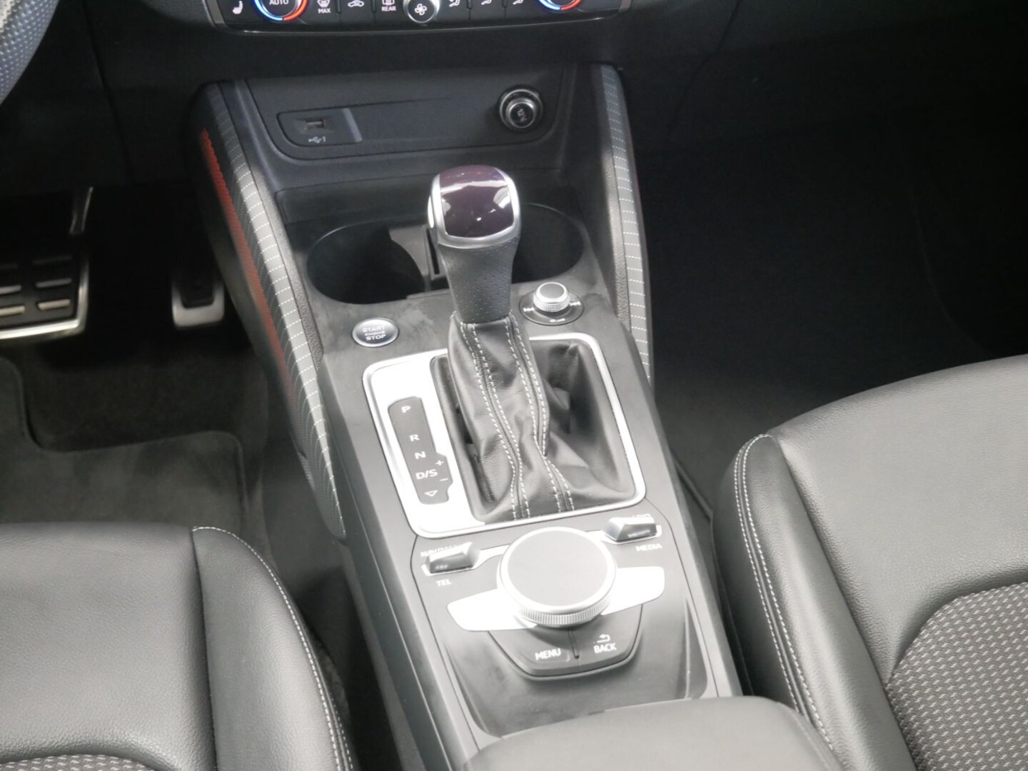 Bild über Audi Q2 S line 40 TFSI quattro S tronic - für weitere Informationen kontaktieren Sie den Audi Partner
