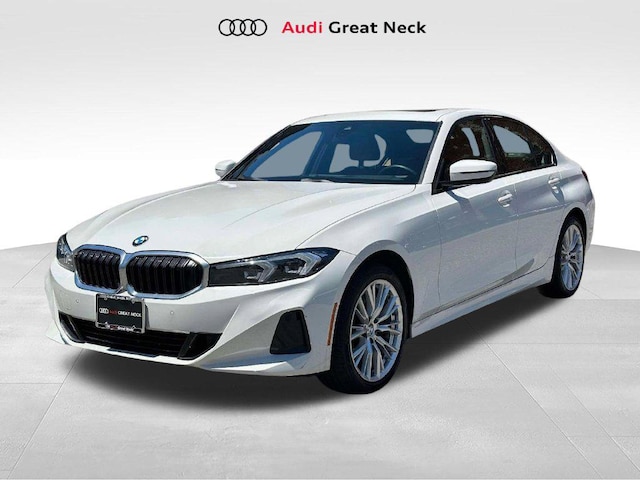 Photo of 2023 BMW 330i