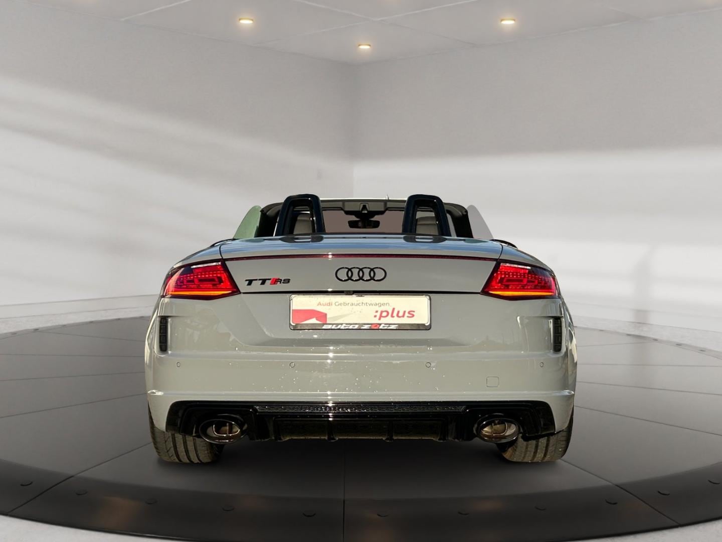 Bild über Audi TT RS Roadster TFSI quattro S tronic - für weitere Informationen kontaktieren Sie den Audi Partner