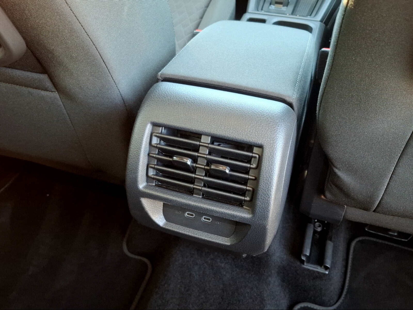 Volkswagen Caddy – Bild 12