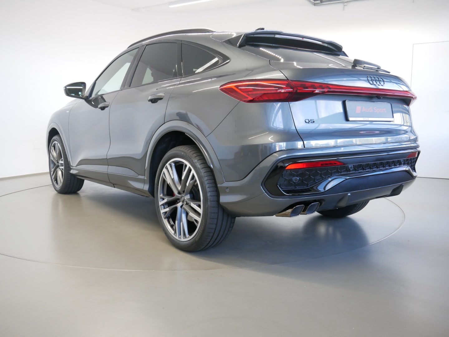Bild über Audi Q5 Sportback TDI quattro 150 kW S tronic - für weitere Informationen kontaktieren Sie den Audi Partner