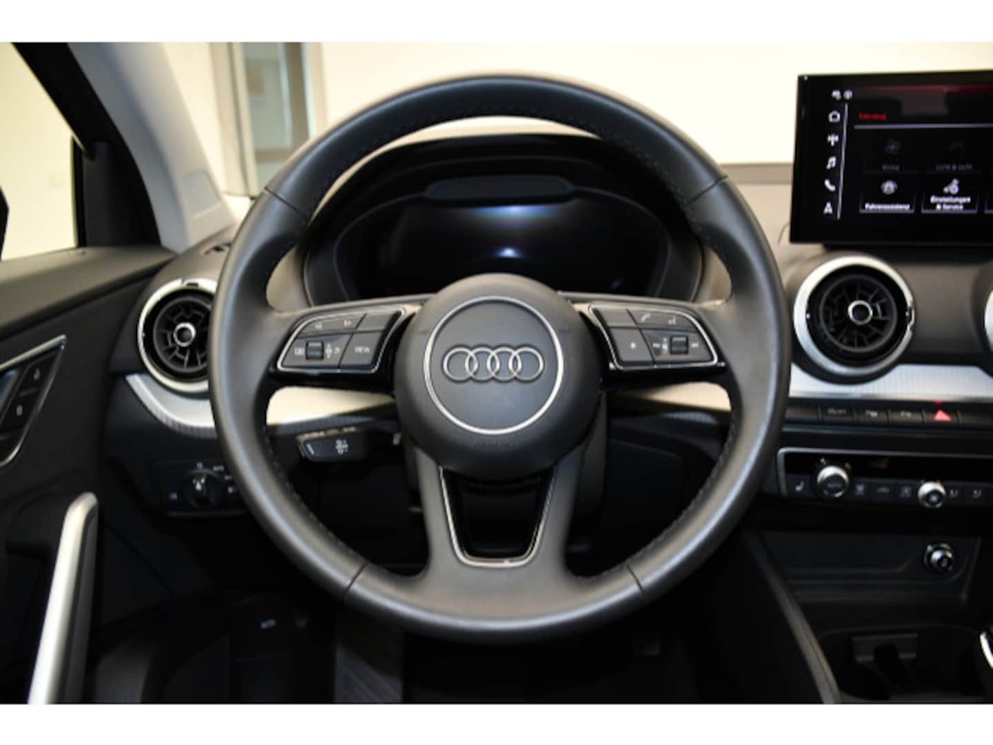 Bild über Audi Q2 S line 35 TFSI S tronic - für weitere Informationen kontaktieren Sie den Audi Partner