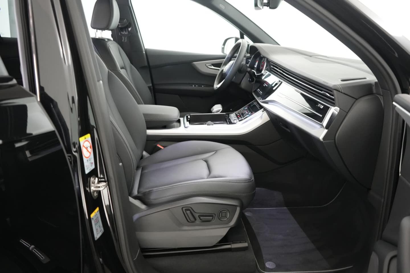 Bild über Audi Q7 SUV S line business TDI quattro 210 kW tiptronic - für weitere Informationen kontaktieren Sie den Audi Partner