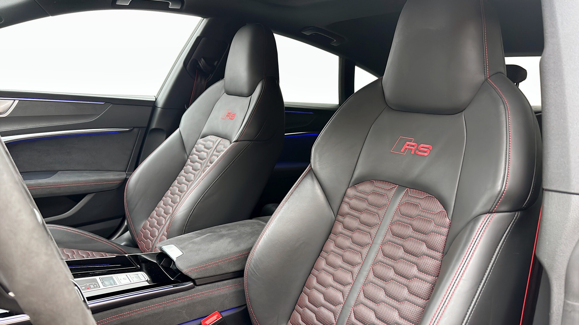 Bild som visar&nbsp;Audi RS 7 Sportback&nbsp;RS 7 Sportback performance 630 hk tiptronic - för mer information kontakta din Audi Partner