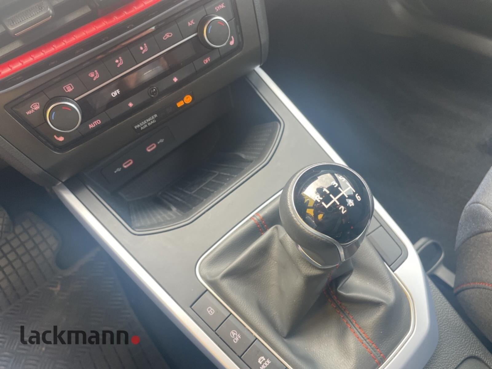 SEAT Arona – Bild 13