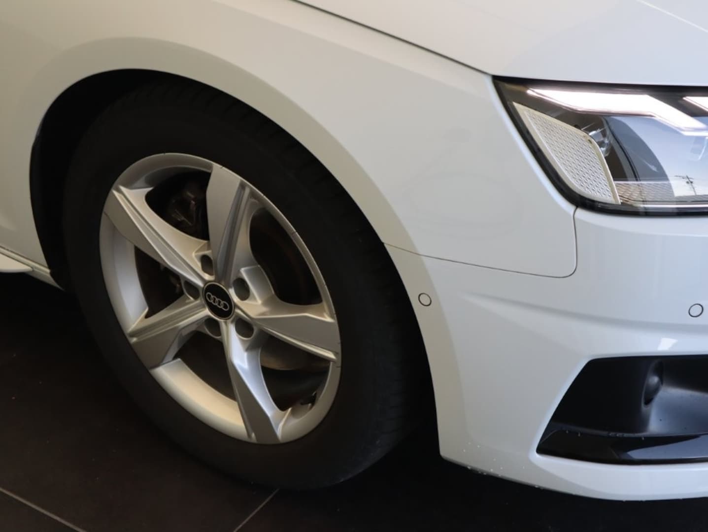Audi A4 Avant 35 TFSI advanced for more details contact your dealer