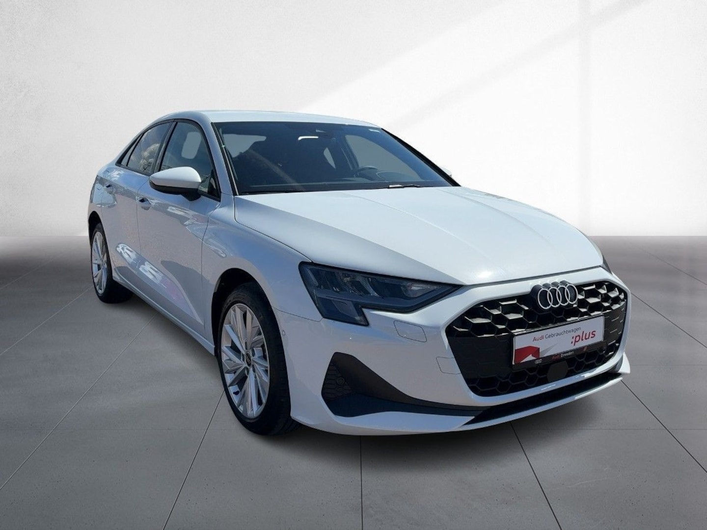 Bild über Audi A3 Limousine 35 TDI S tronic - für weitere Informationen kontaktieren Sie den Audi Partner