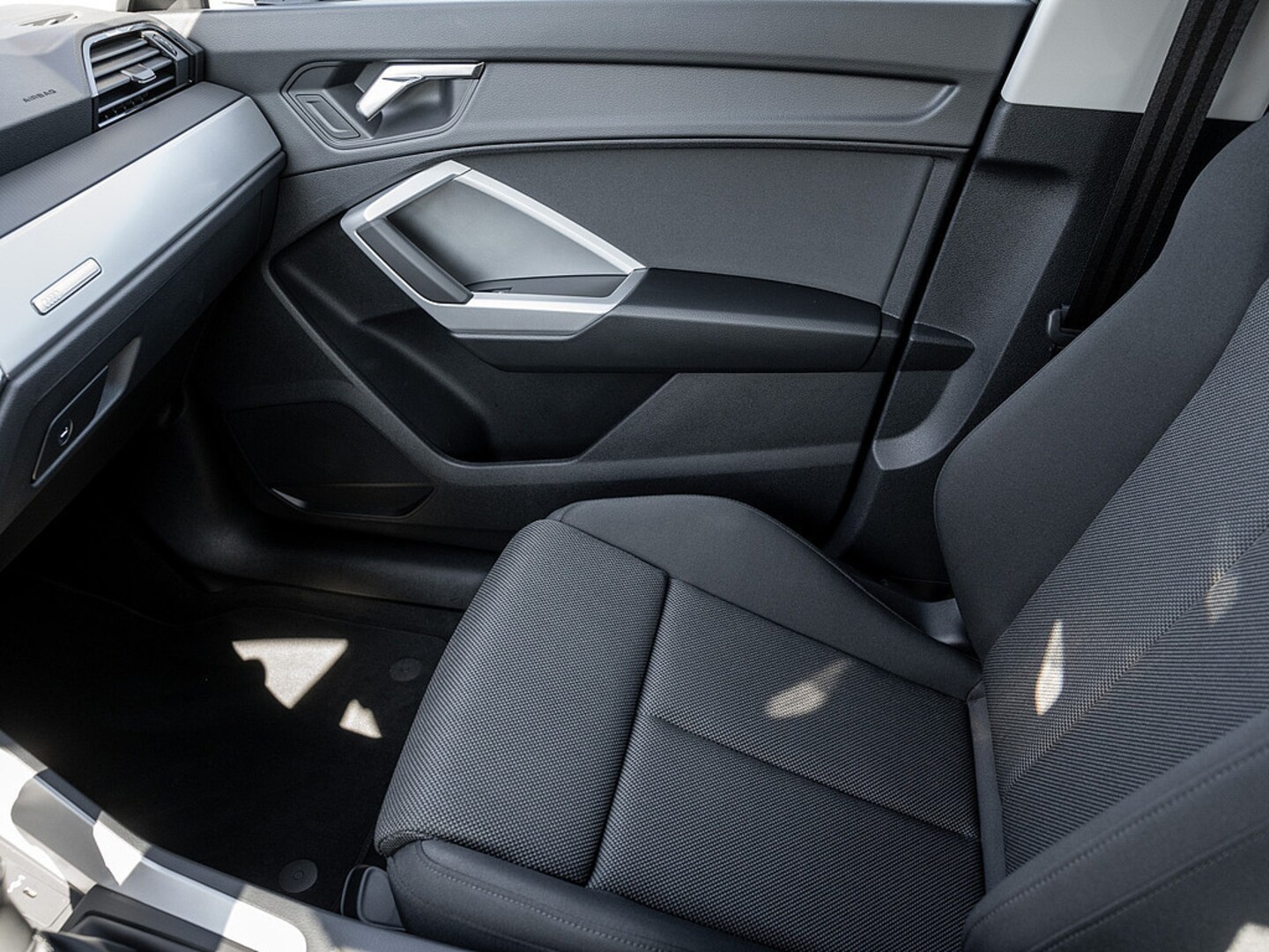 Bild über Audi Q3 35 TFSI S tronic - für weitere Informationen kontaktieren Sie den Audi Partner