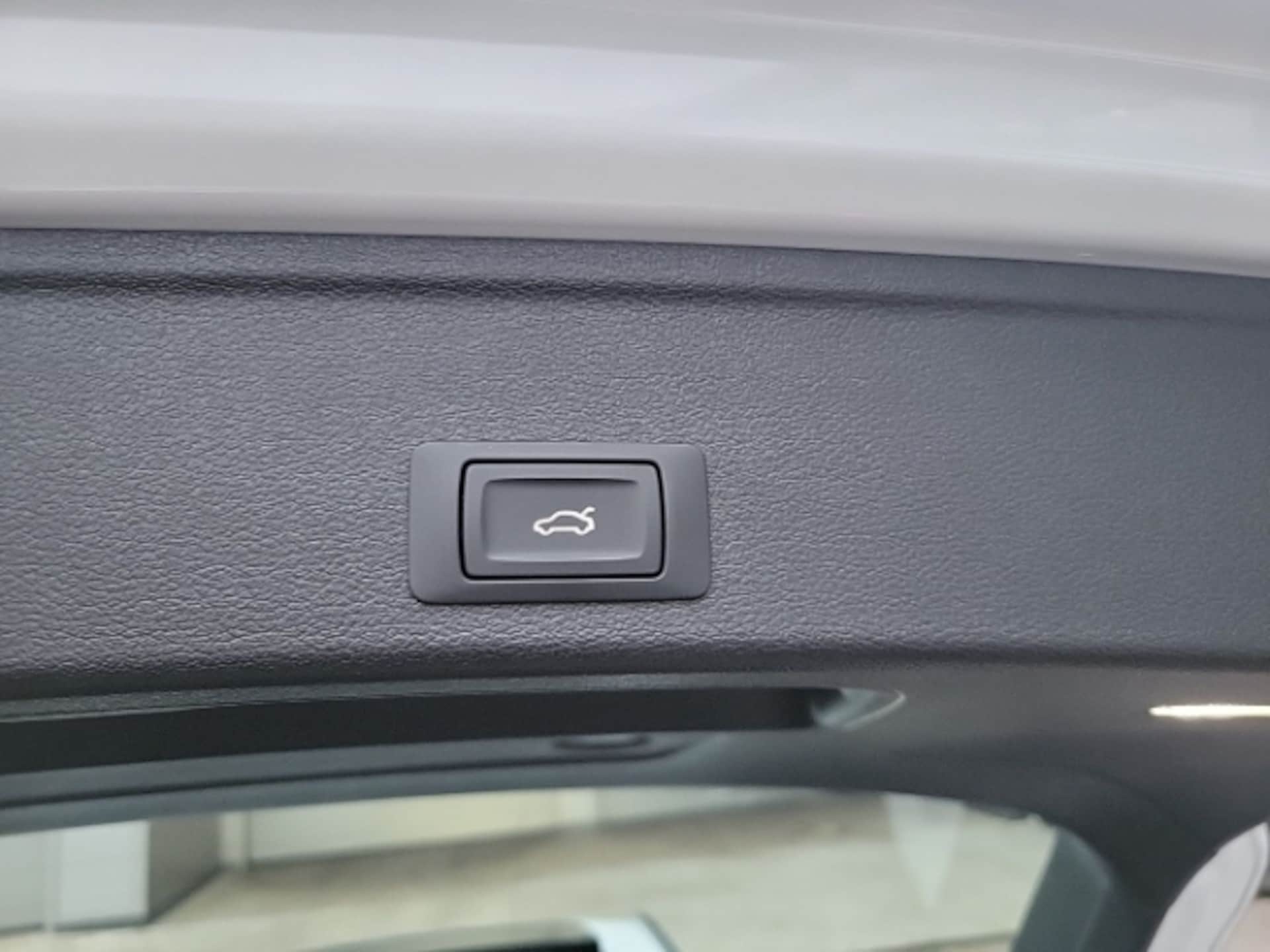 Audi A4 Avant S line